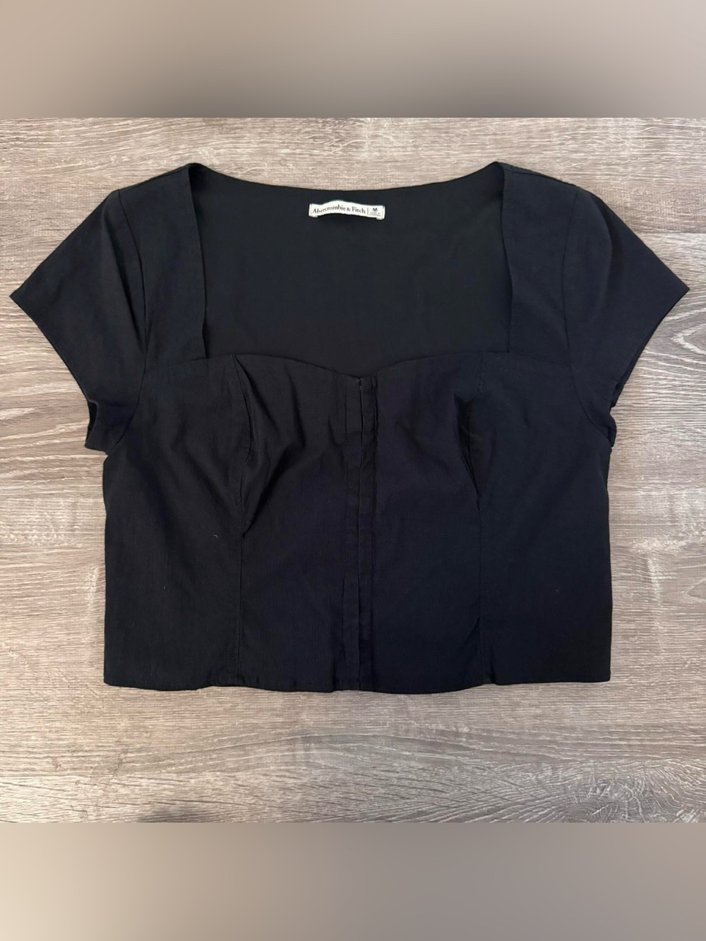 ABERCROMBIE & FITCH hook and eye top